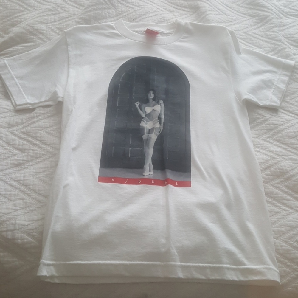 Men's small white tshirt